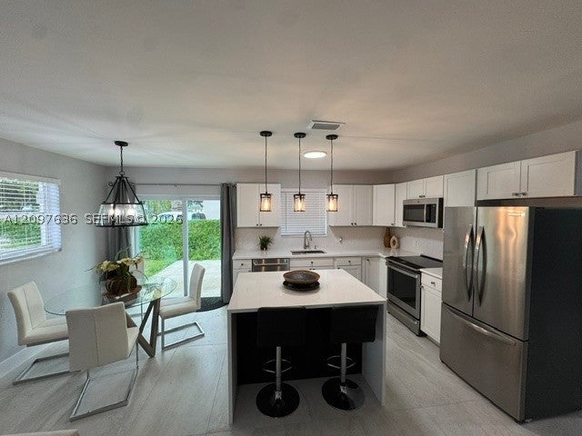 982 NW 3rd St