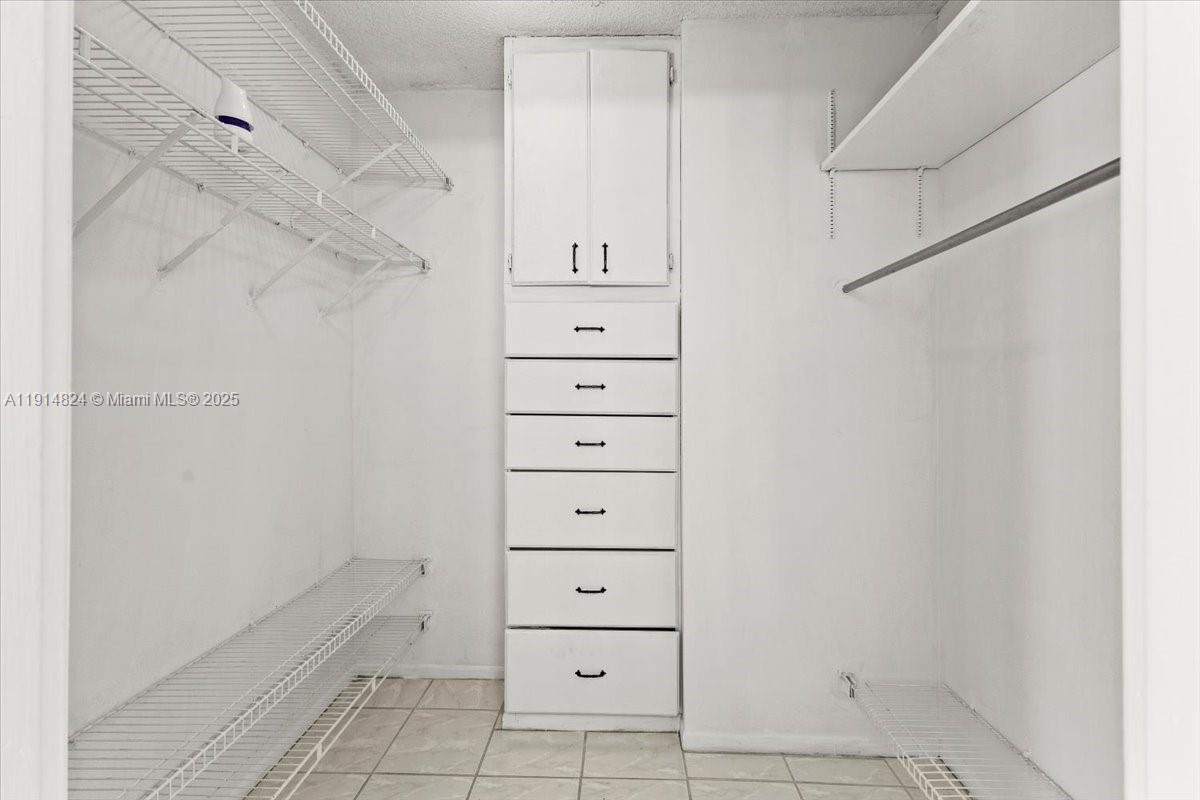 DEL PRADO - Residential Lease