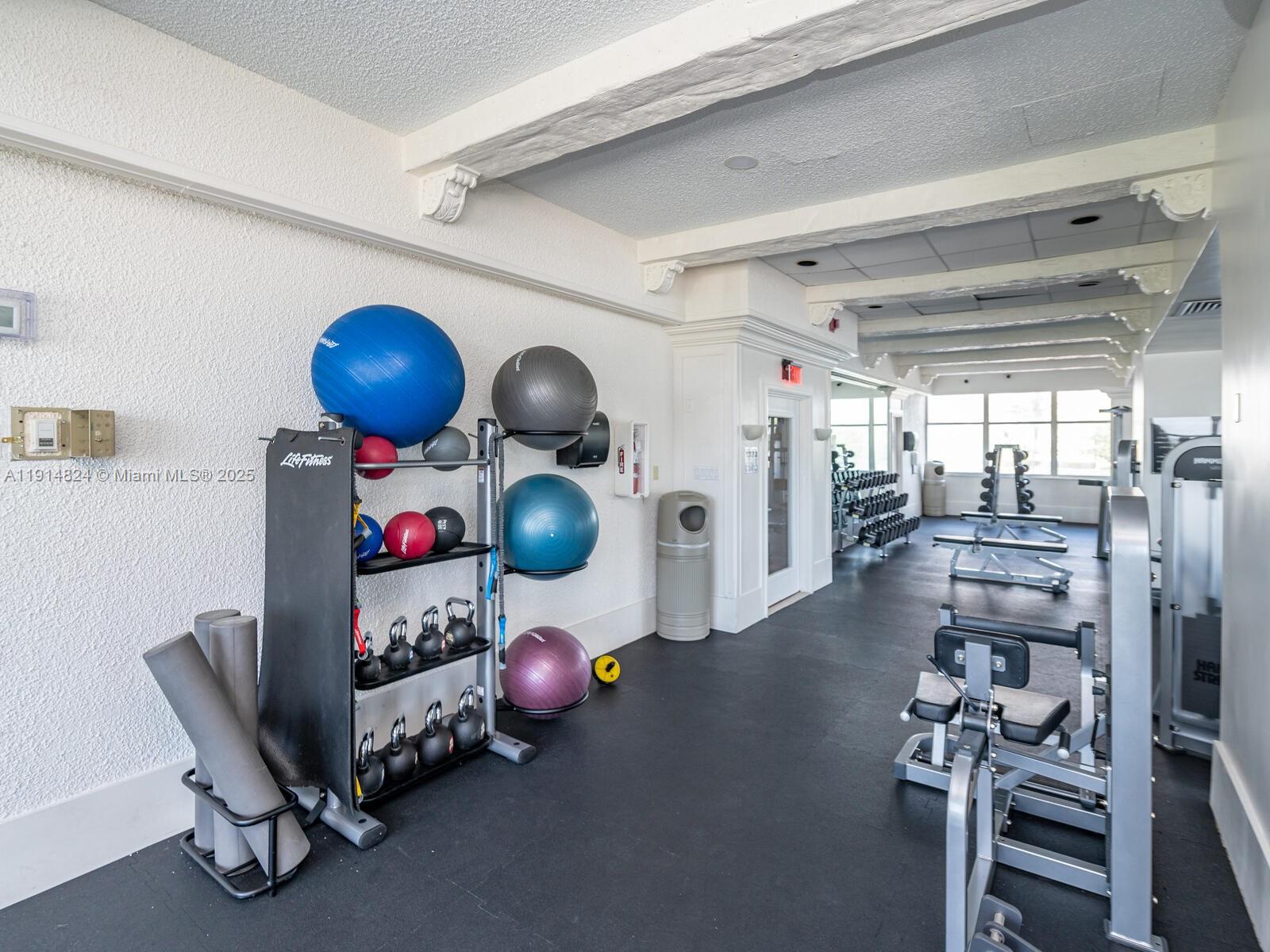 DEL PRADO - Residential Lease