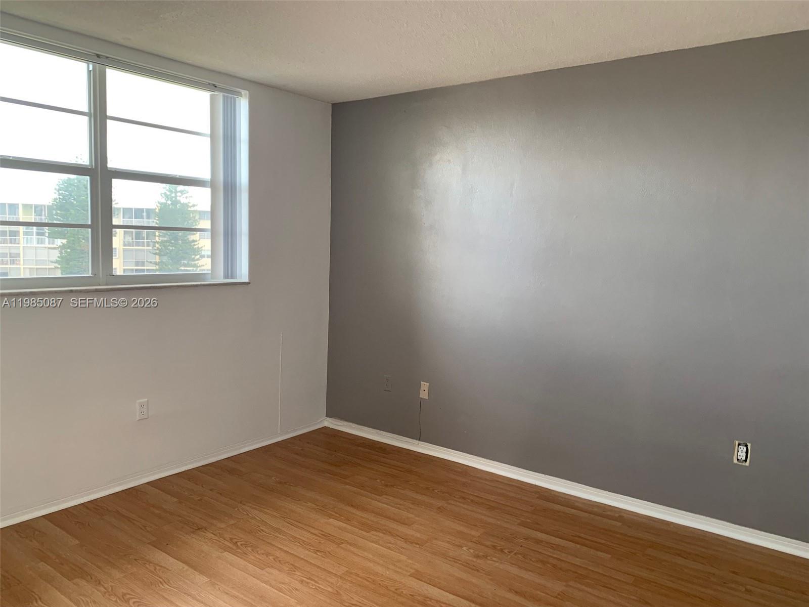 POINT EAST SEC II CONDO - Residential