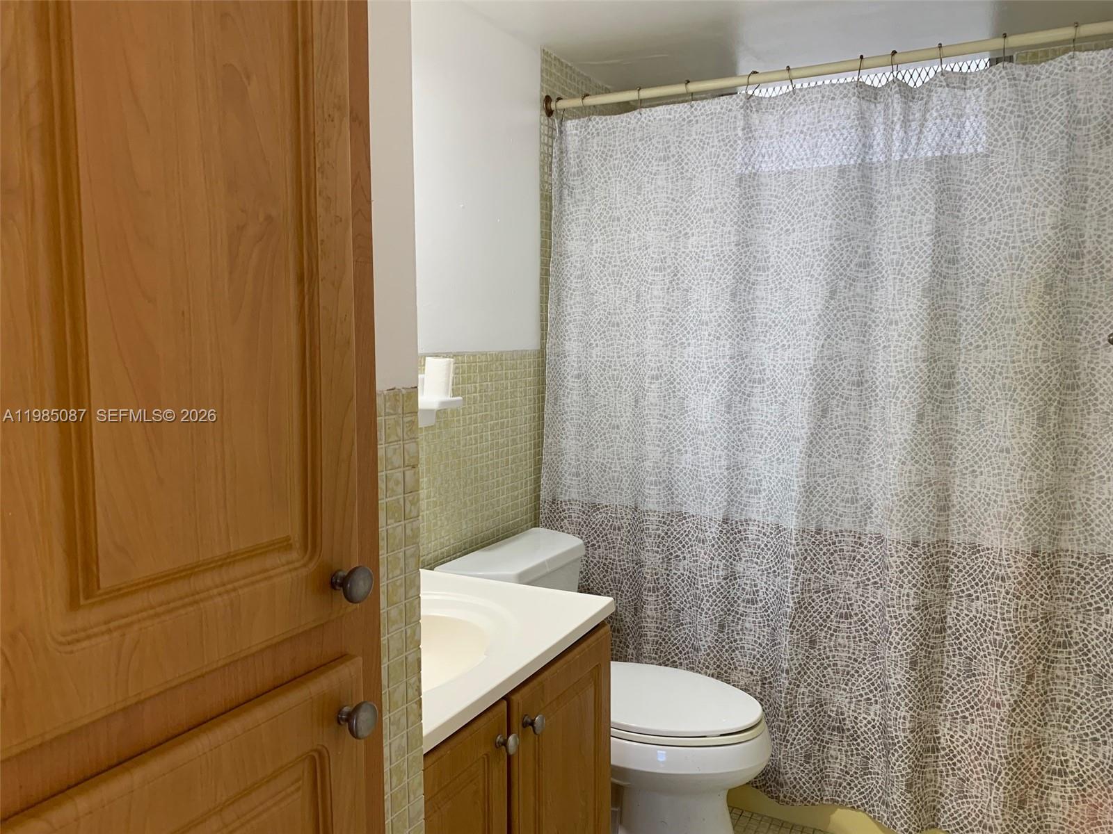 POINT EAST SEC II CONDO - Residential