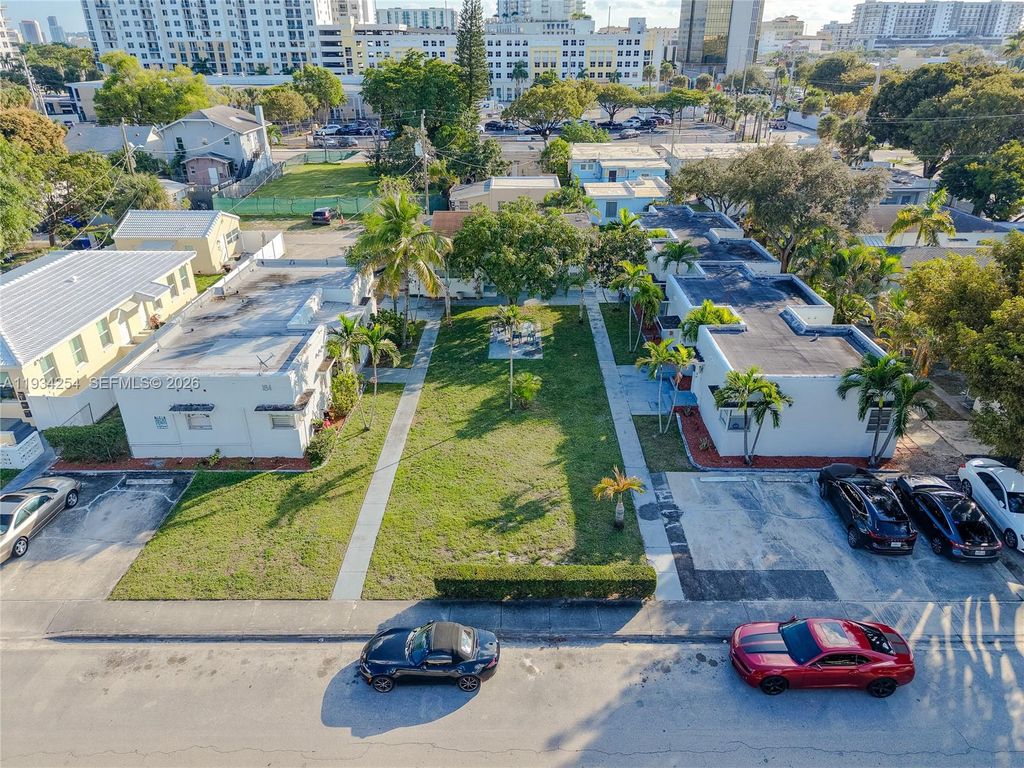 Photo of 1840 Fillmore St #3, Hollywood, FL 33020 (MLS # A11934254)
