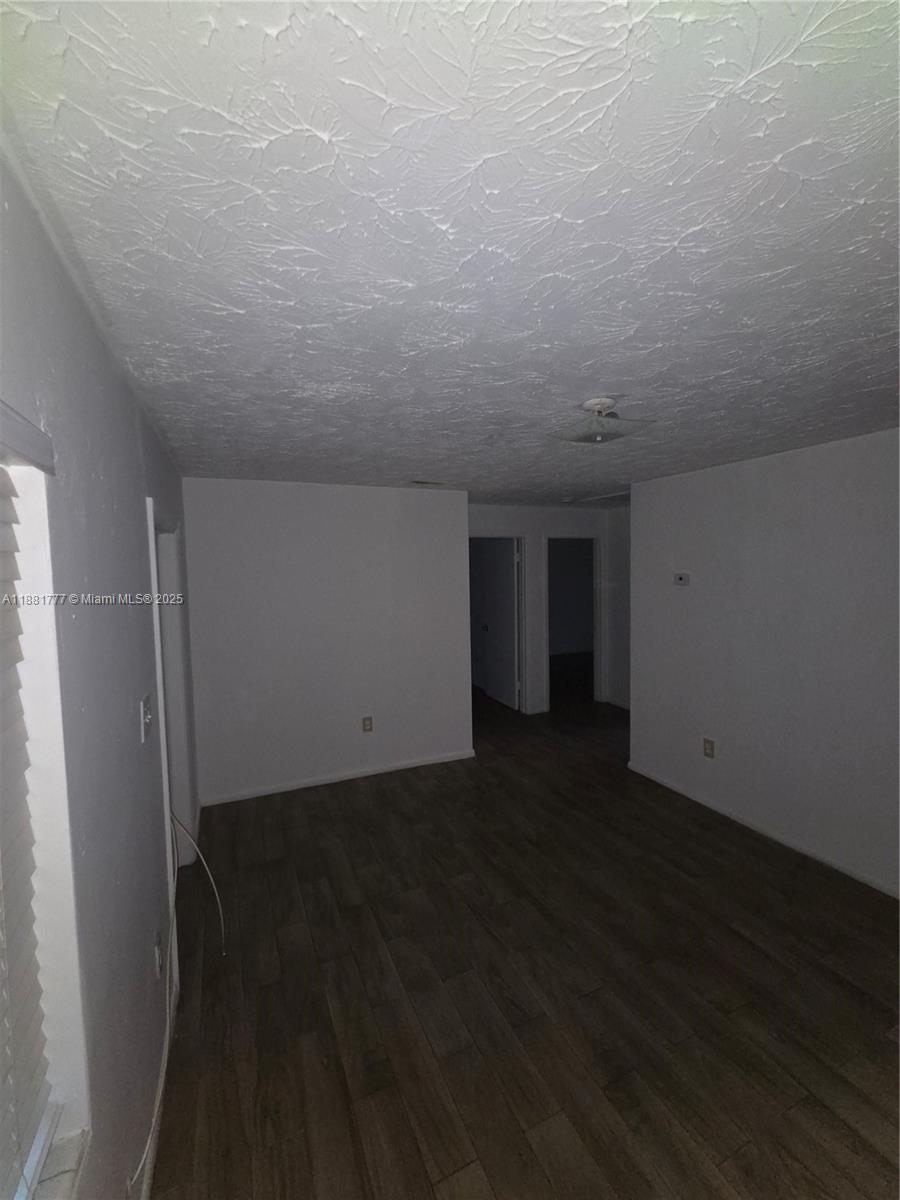 EMANCIPATION PARK - Residential Lease