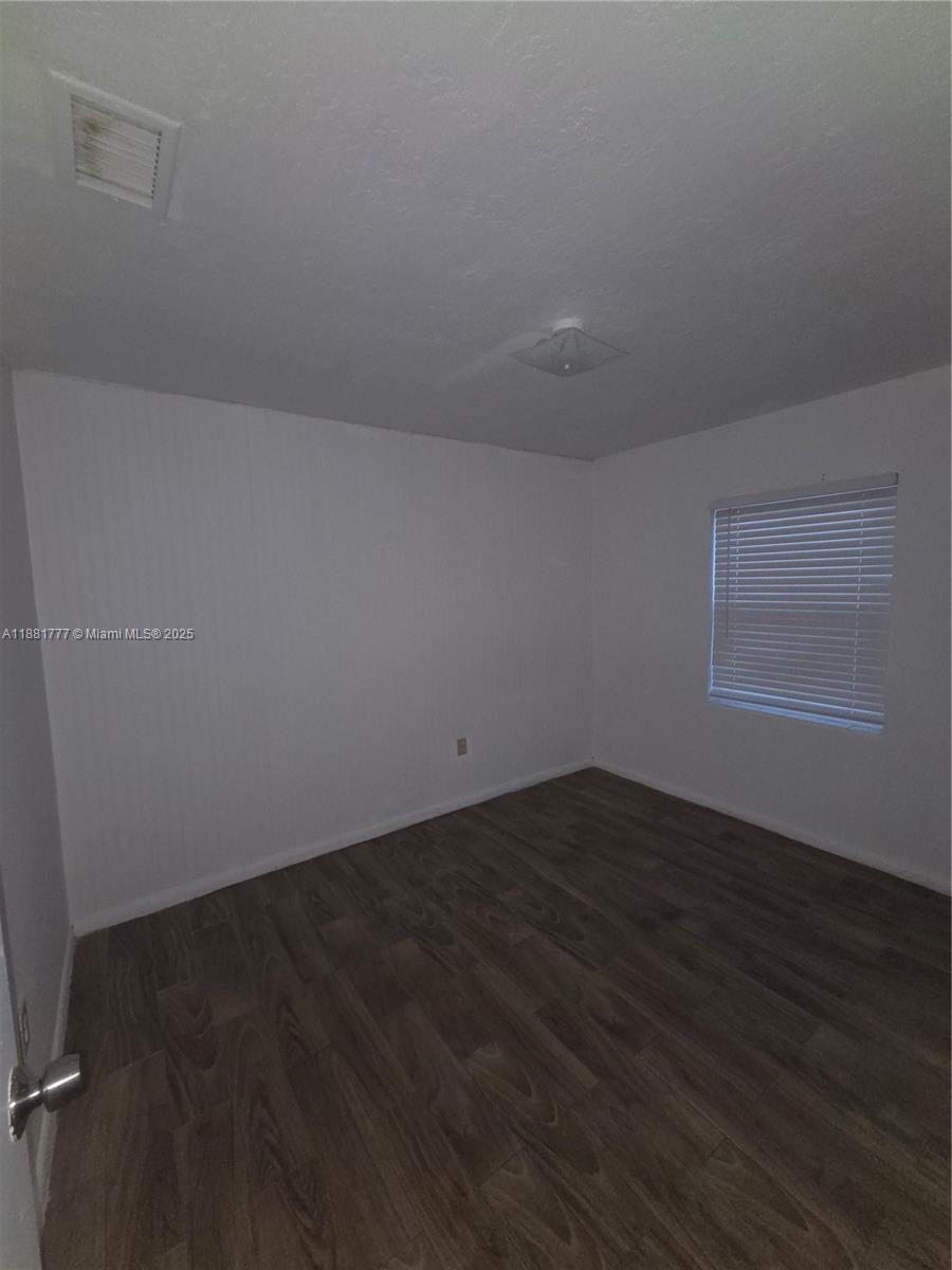 EMANCIPATION PARK - Residential Lease