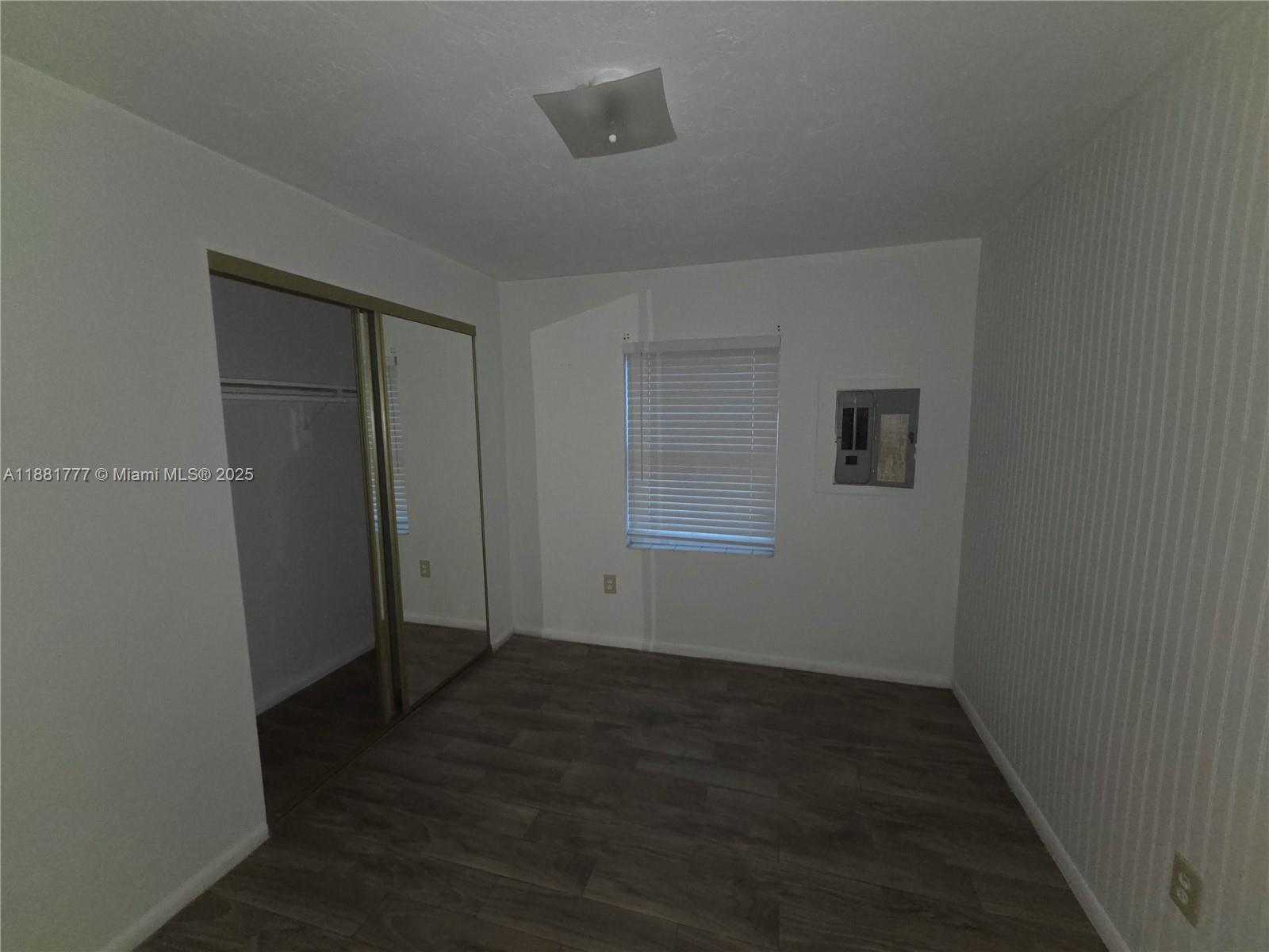 EMANCIPATION PARK - Residential Lease