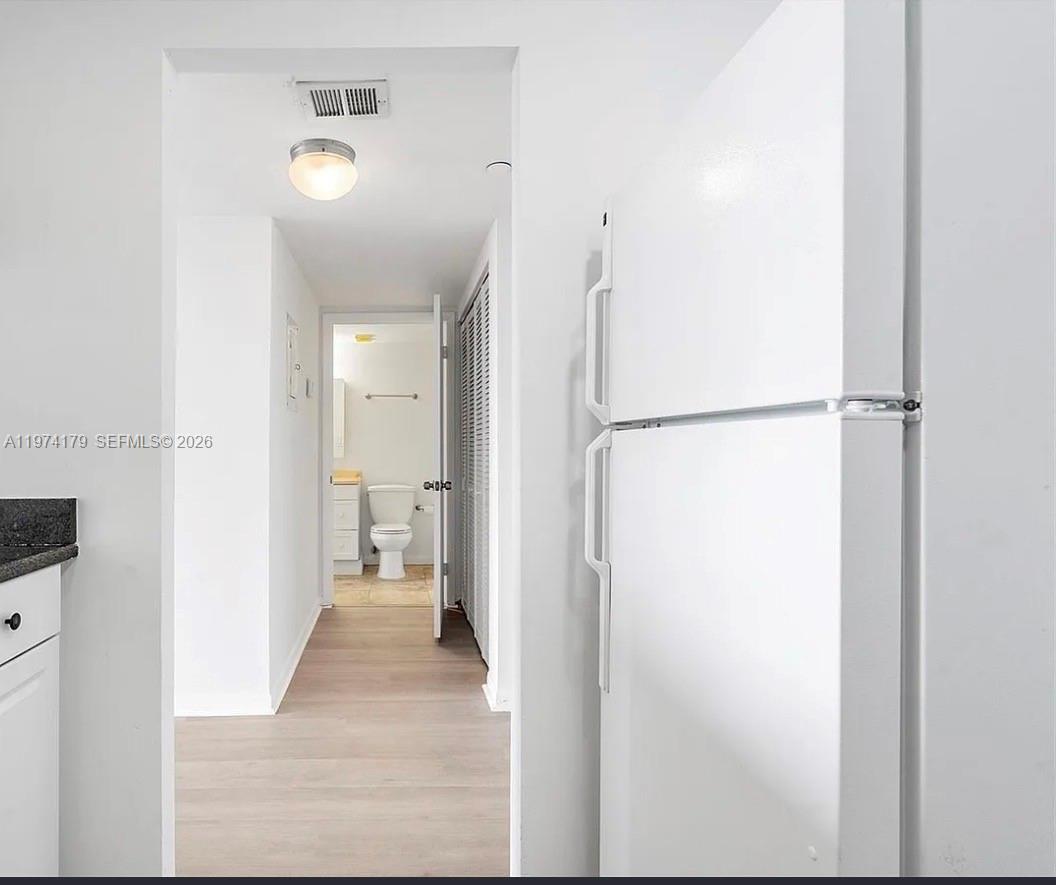 GREENWICH PH I CONDO - Residential Lease