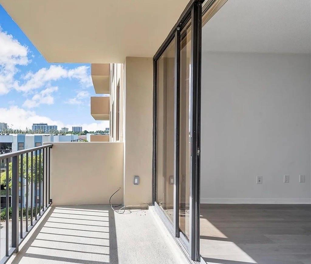 GREENWICH PH I CONDO - Residential Lease