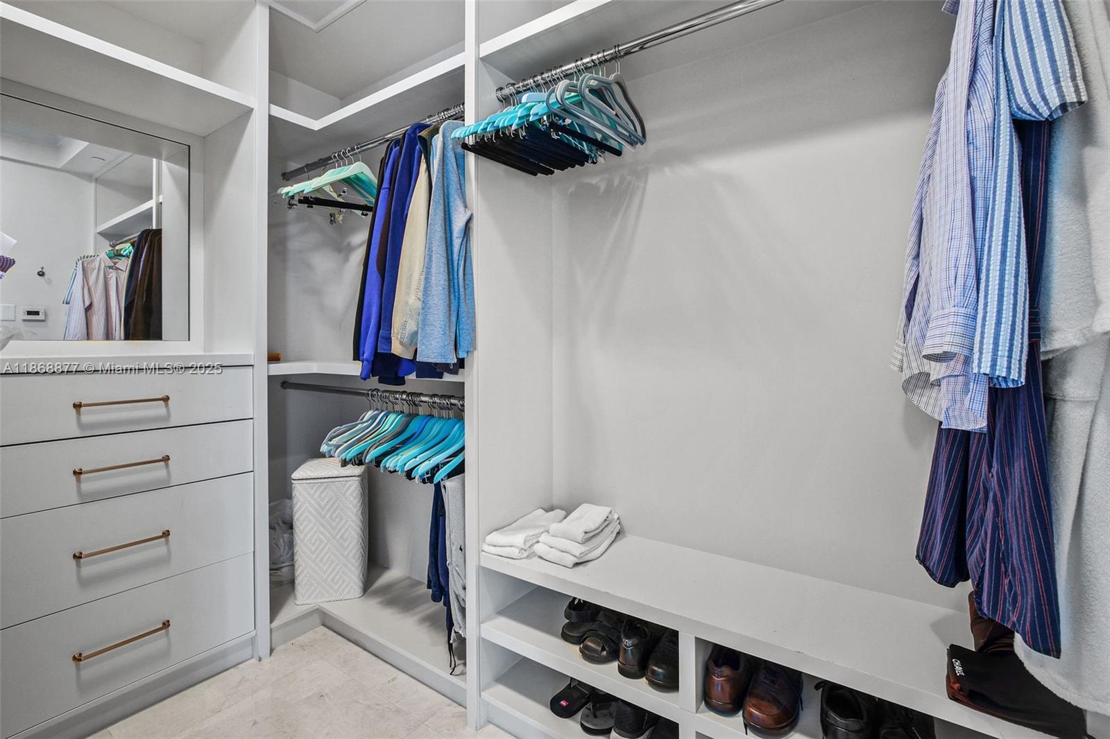 THE RESIDENCES AT THE BAT - Residential