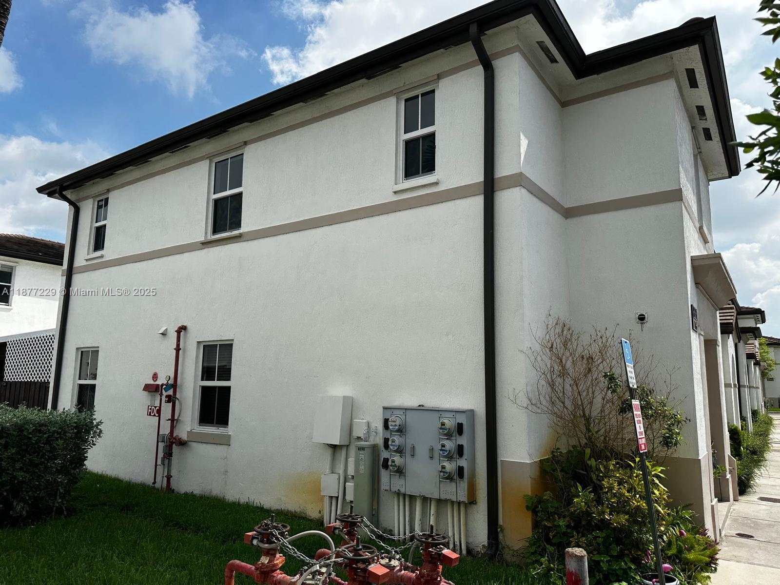 SHOMA HOMES SPLENDIDO CON - Residential