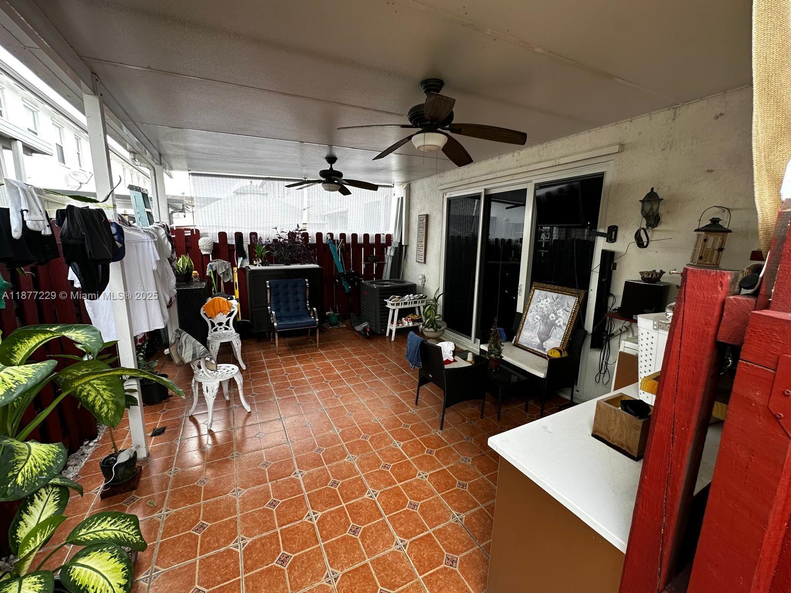 SHOMA HOMES SPLENDIDO CON - Residential