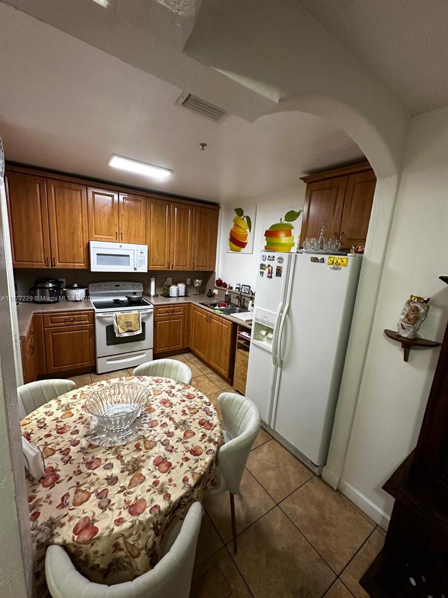 SHOMA HOMES SPLENDIDO CON - Residential