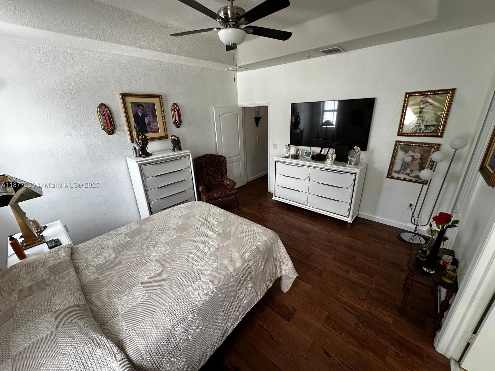 SHOMA HOMES SPLENDIDO CON - Residential