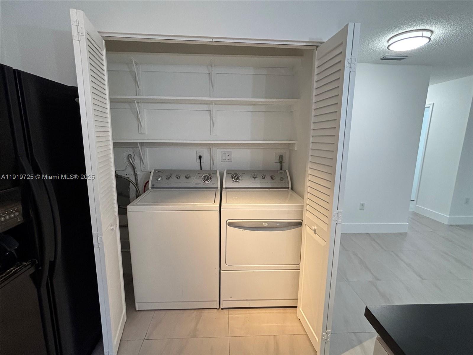 DAVIS CITRUS FARMS - Residential Lease