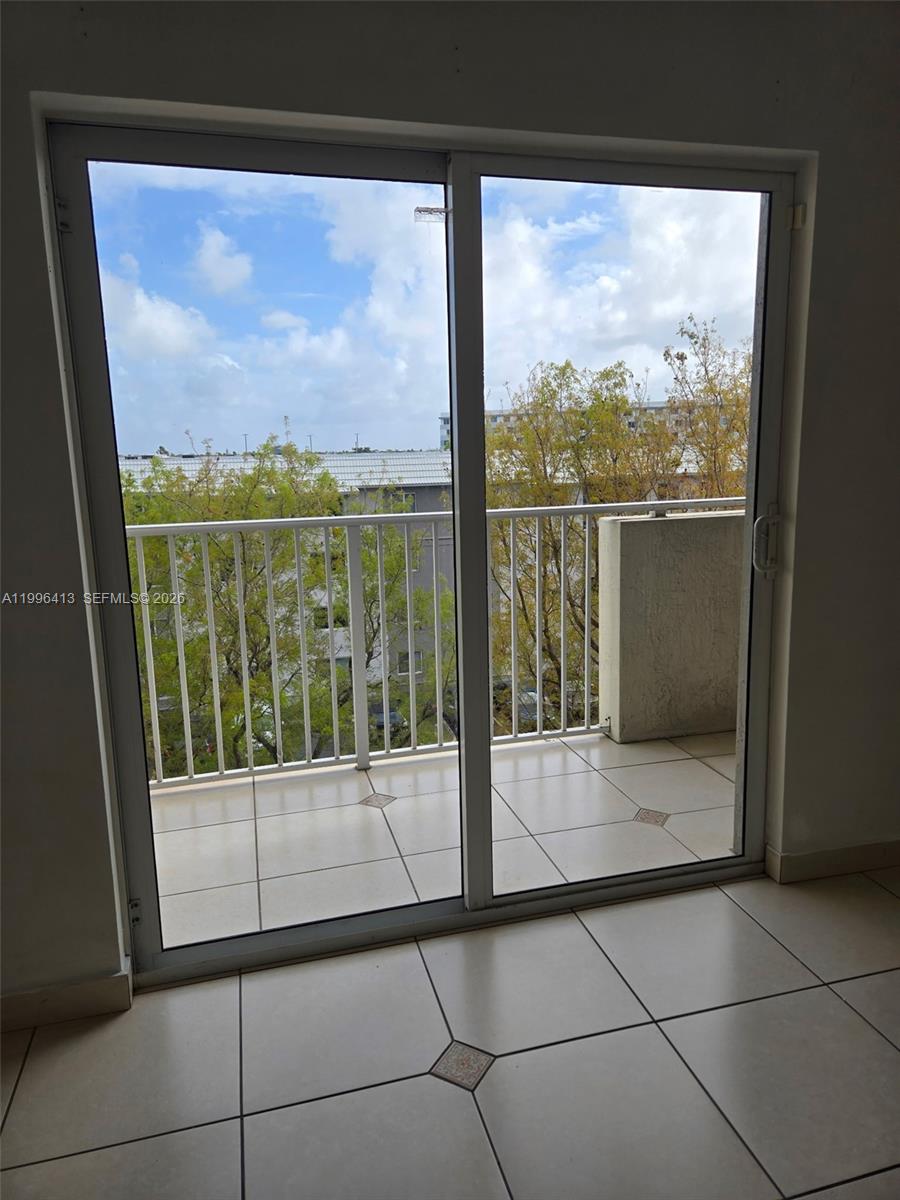 PARADISE POINTE CONDO - Residential