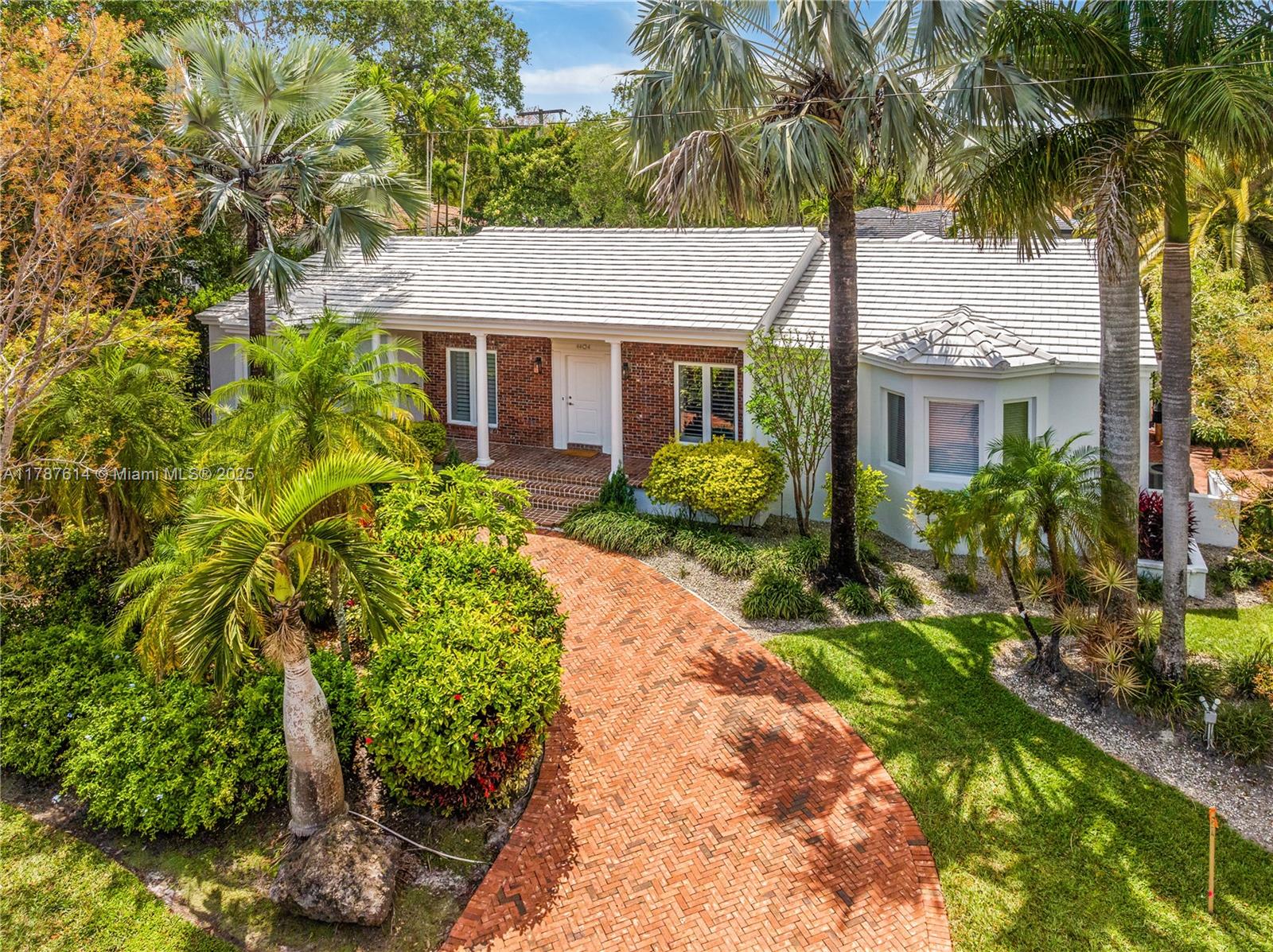 4404 Alhambra Cir
