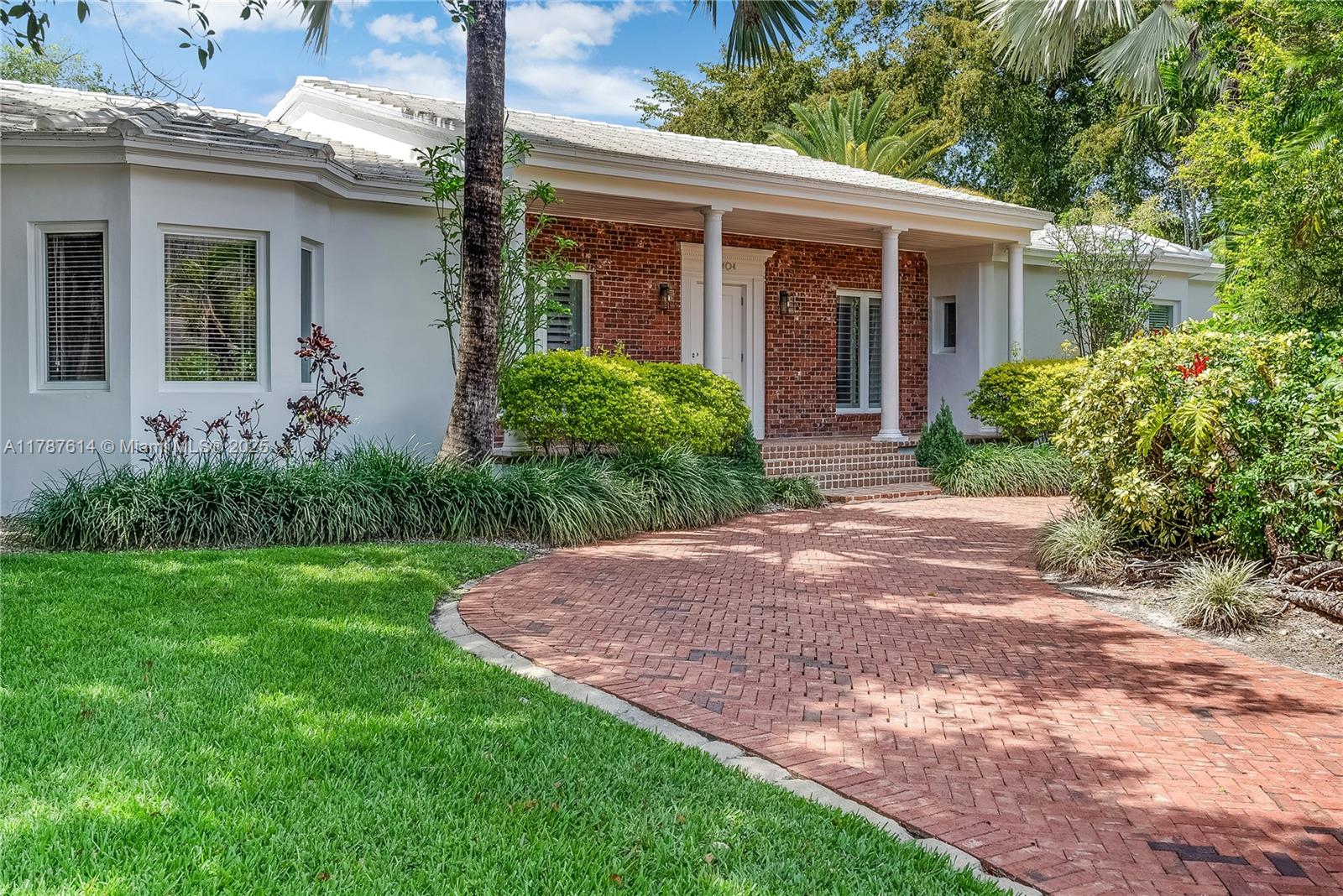 4404 Alhambra Cir