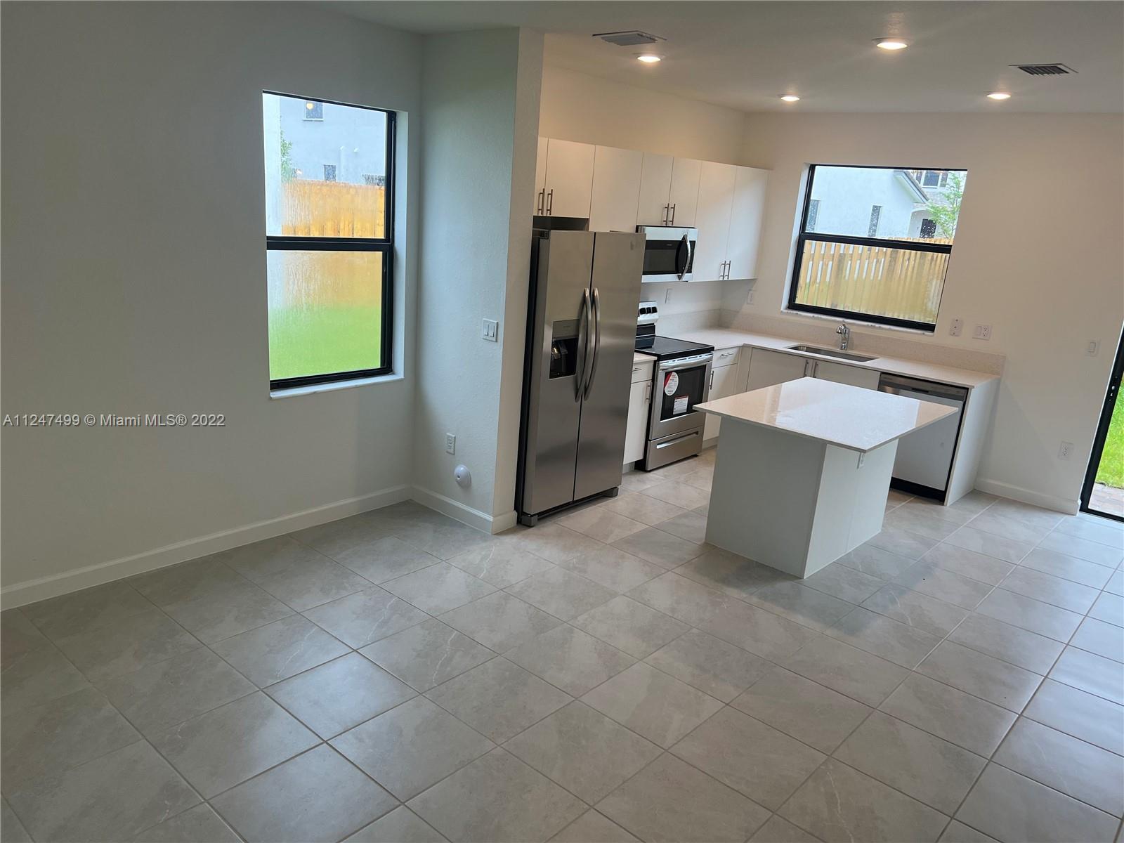 CORSICA - Residential Lease