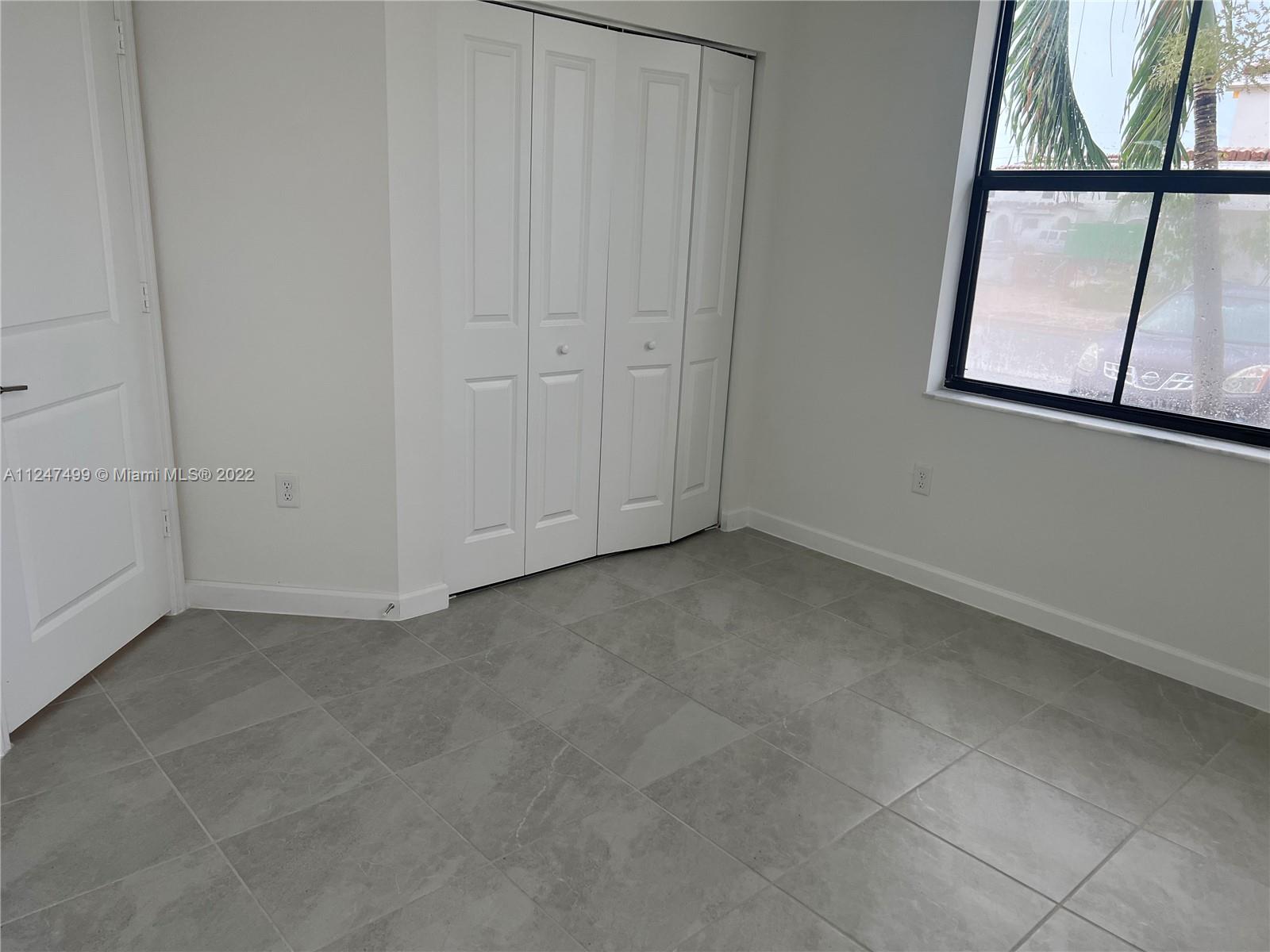 CORSICA - Residential Lease
