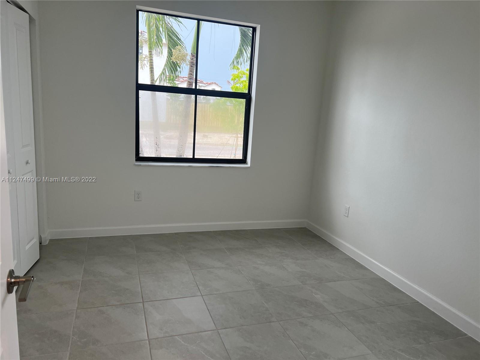 CORSICA - Residential Lease