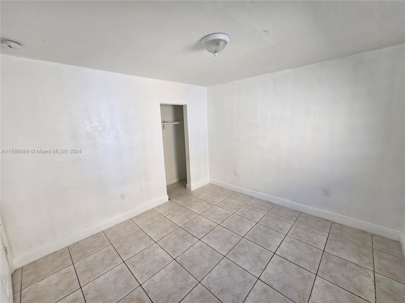 MIAMI NORTH - Residential Lease