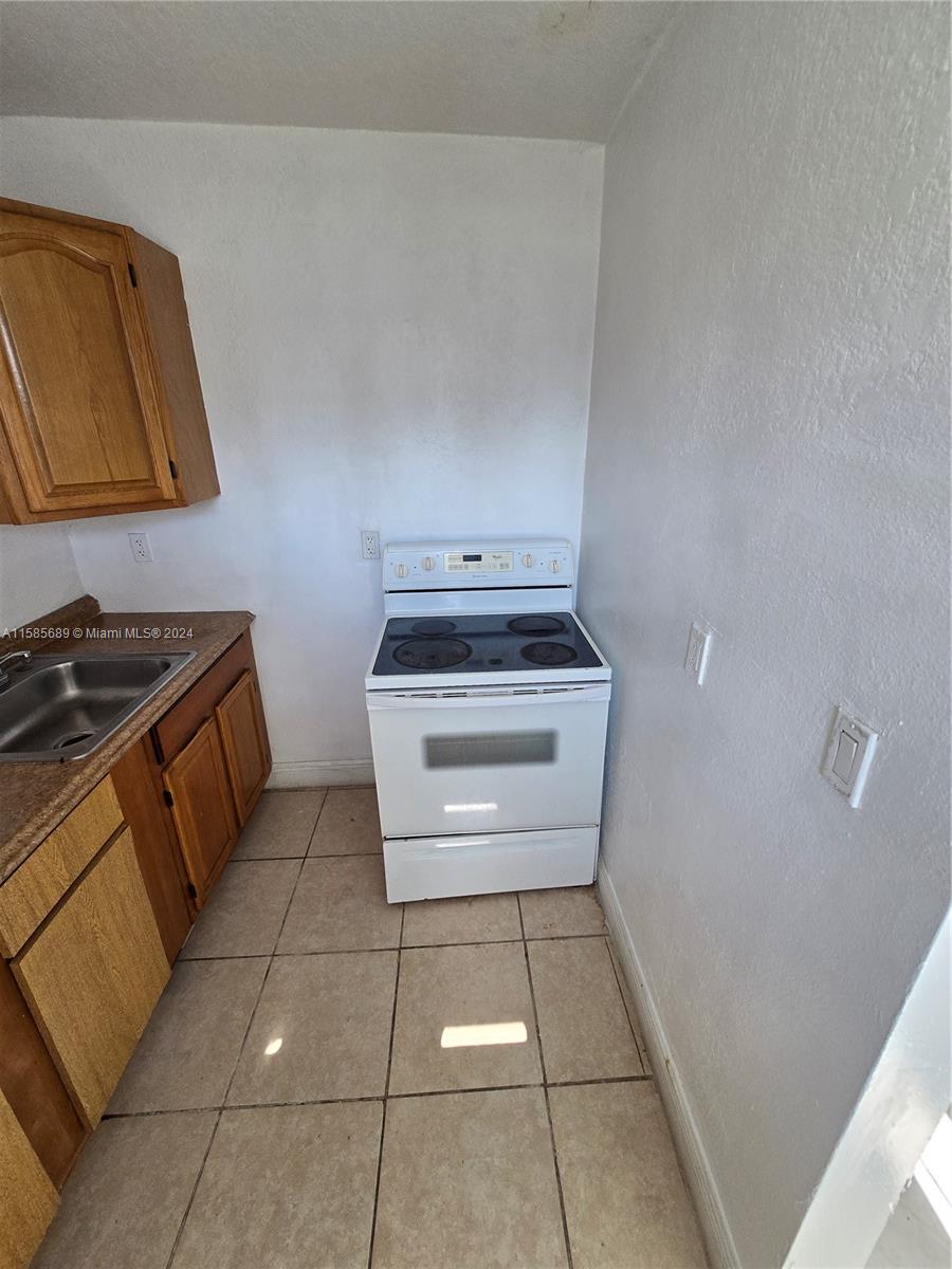 MIAMI NORTH - Residential Lease