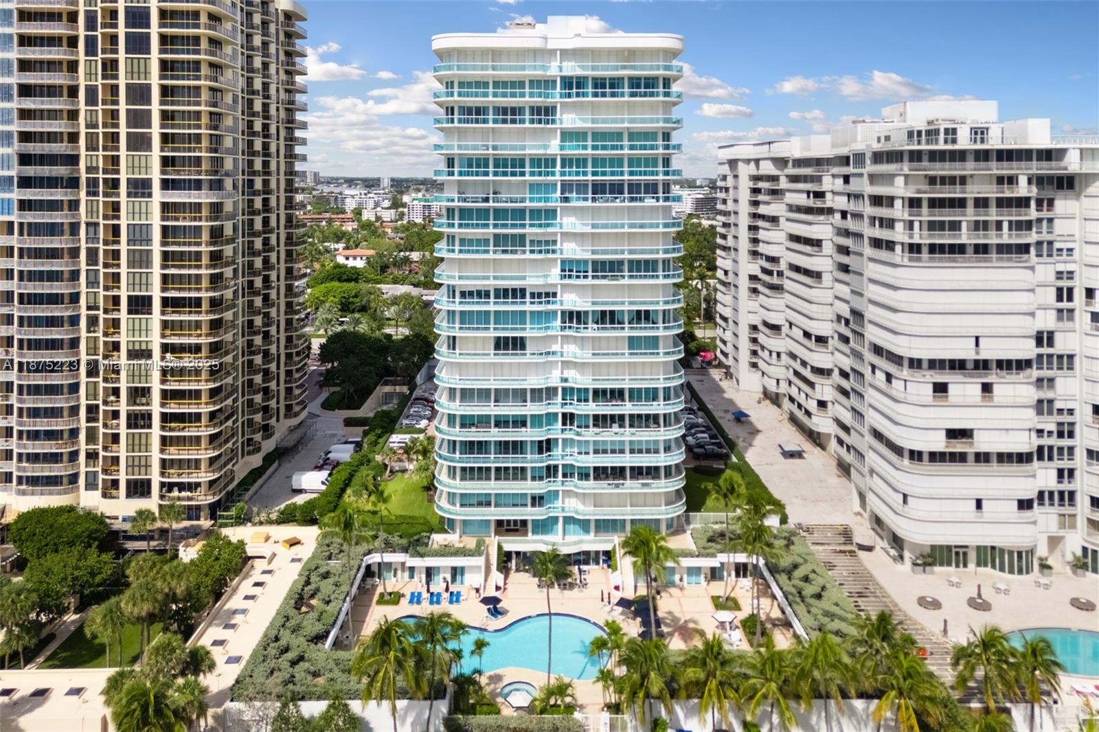 THE PALACE AT BAL HARBOUR - Residential