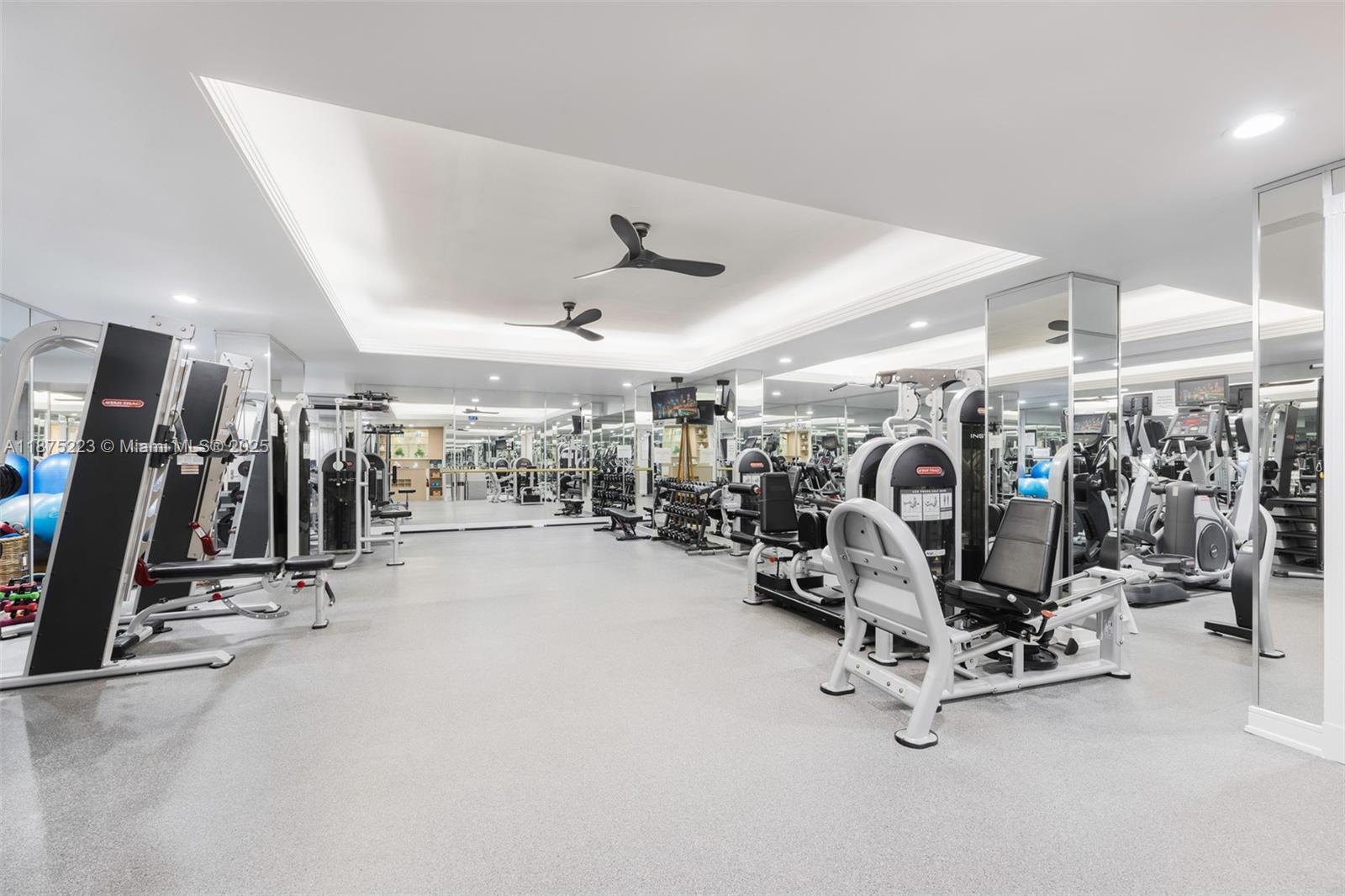 THE PALACE AT BAL HARBOUR - Residential