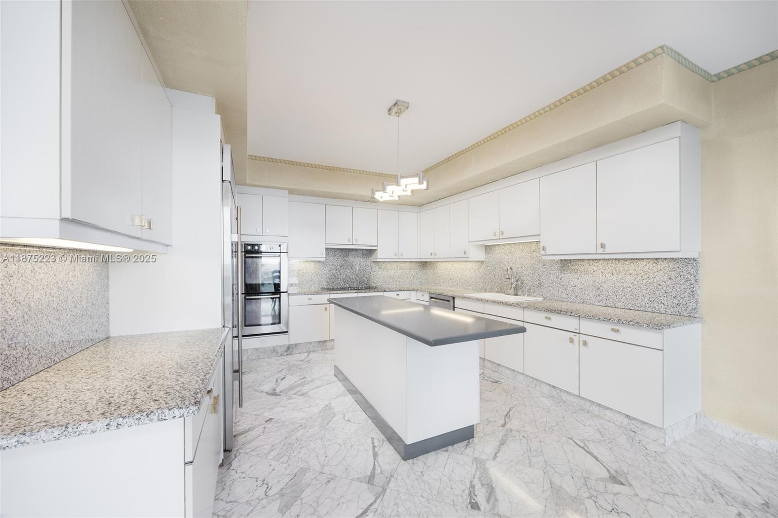 THE PALACE AT BAL HARBOUR - Residential