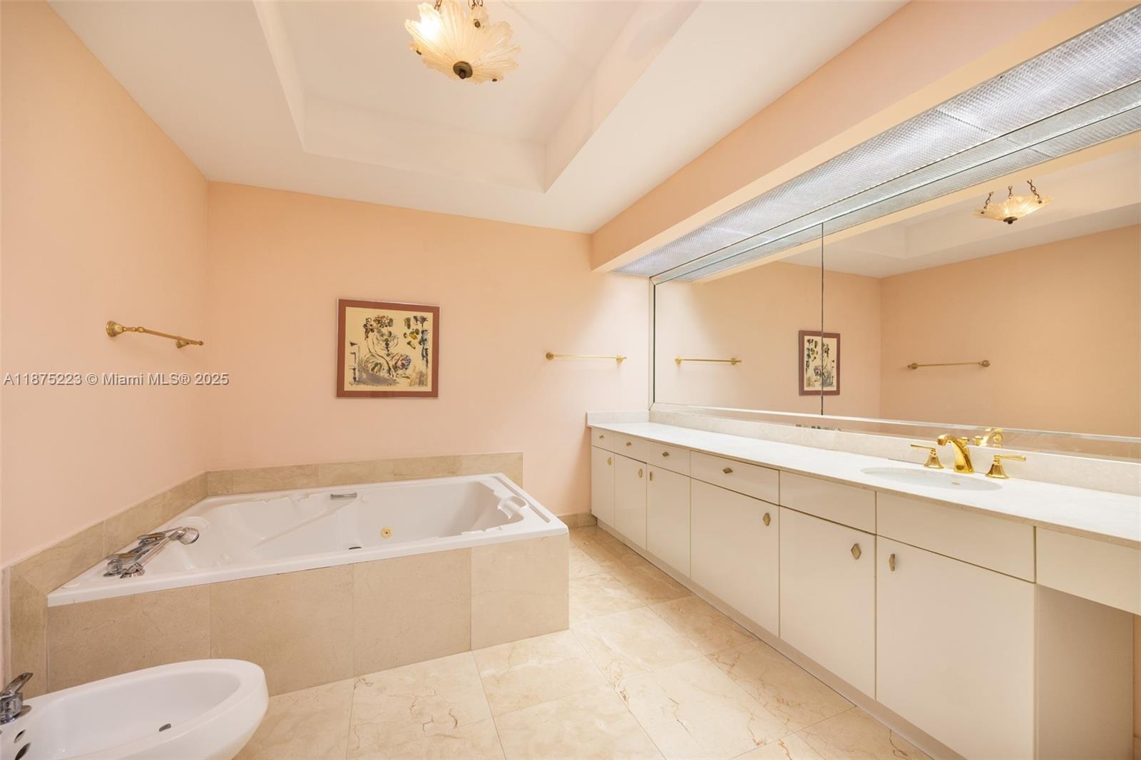 THE PALACE AT BAL HARBOUR - Residential