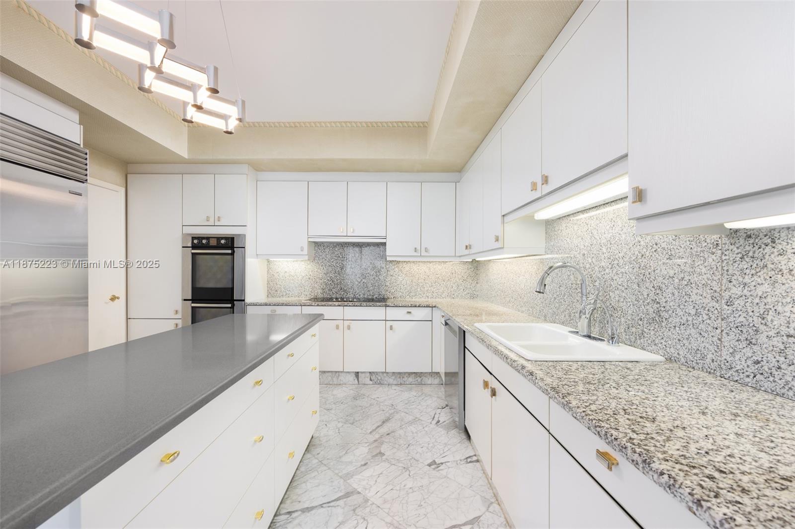 THE PALACE AT BAL HARBOUR - Residential