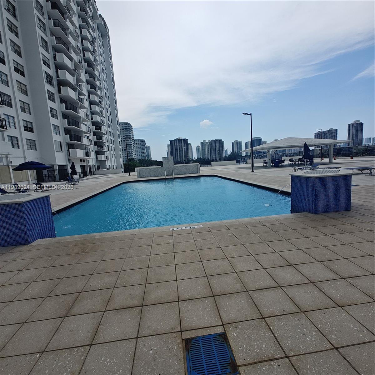 COMMODORE PLAZA CONDO - Residential