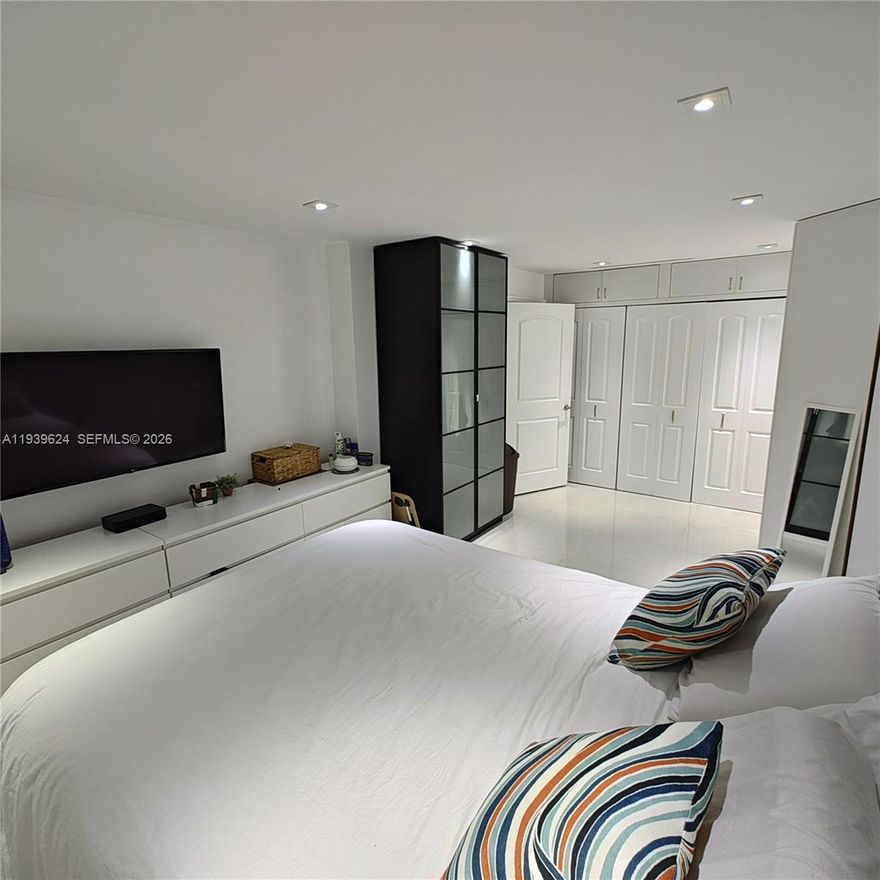 Excellent condition and fully modernized 1BR/1.5BA condominium in Aventura offering an exceptional combination of location, lifestyle and value. Functional layout with balcony featuring exceptional lake views with open exposure to sunrise, sunset and the Sunny Isles skyline. Updated kitchen and bathrooms with granite countertops and stainless steel appliances. Tile flooring throughout and accordion shutters for added peace of mind. Unit is truly move-in ready with no immediate upgrades required. Ideally located one block from Biscayne Blvd, within walking distance to Aventura Mall, restaurants, Fresh Market, supermarkets and everyday services. Close to schools and minutes from the beach and Sunny Isles. Building amenities include two swimming pools, gym, tennis court, renovated lobby and updated elevators. 40-year certification completed. HOA includes cable TV and internet, supporting efficient and predictable ownership costs.