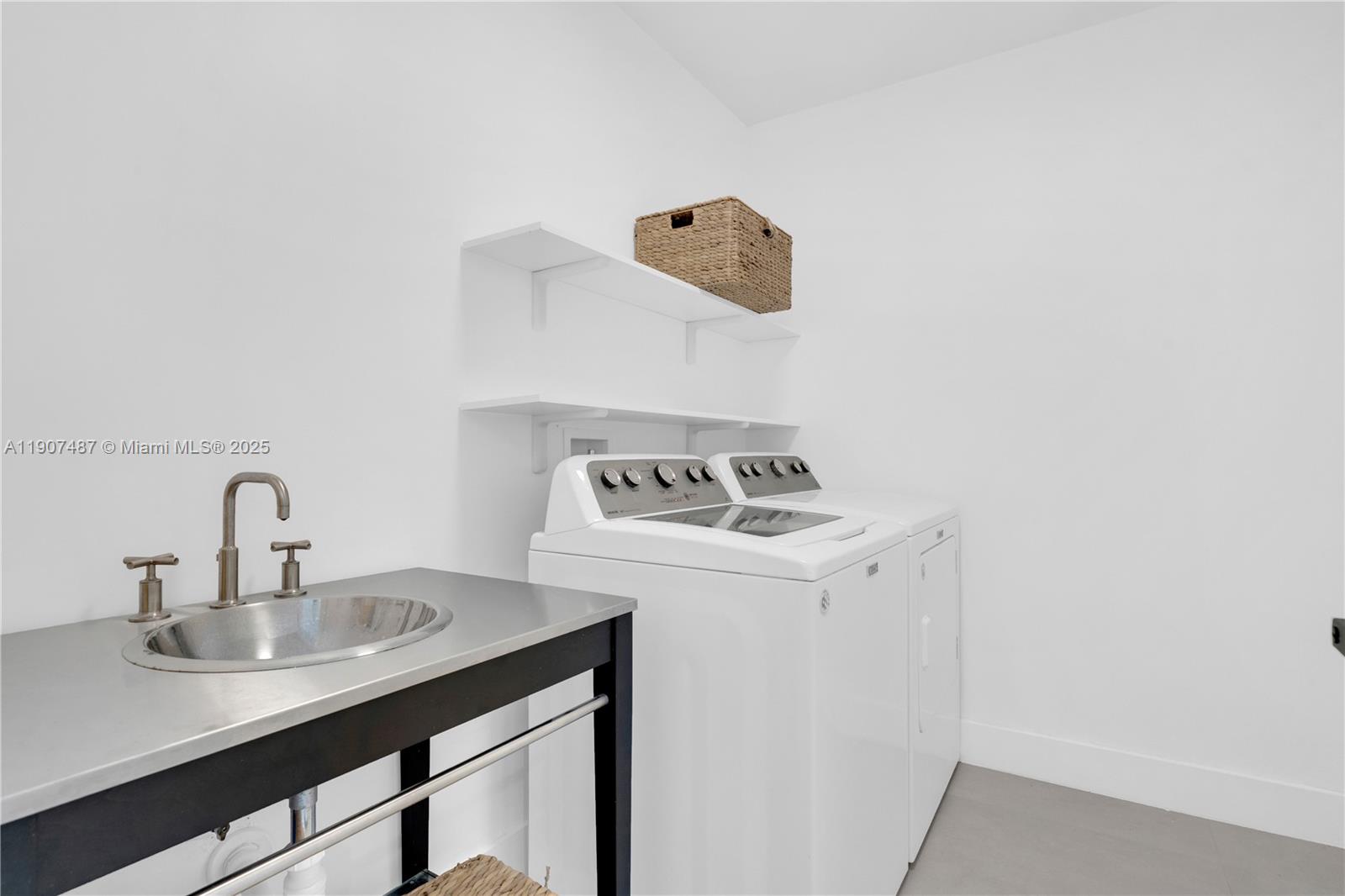 CHASE-HESSEN ESTATES - Residential