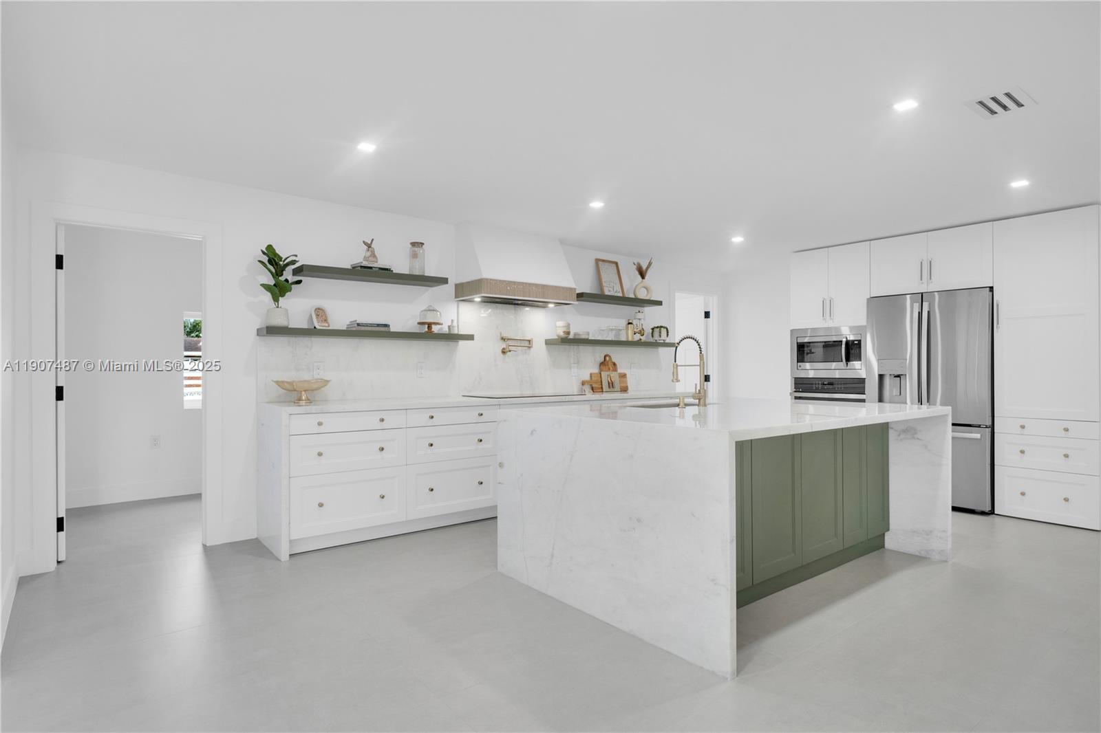 CHASE-HESSEN ESTATES - Residential