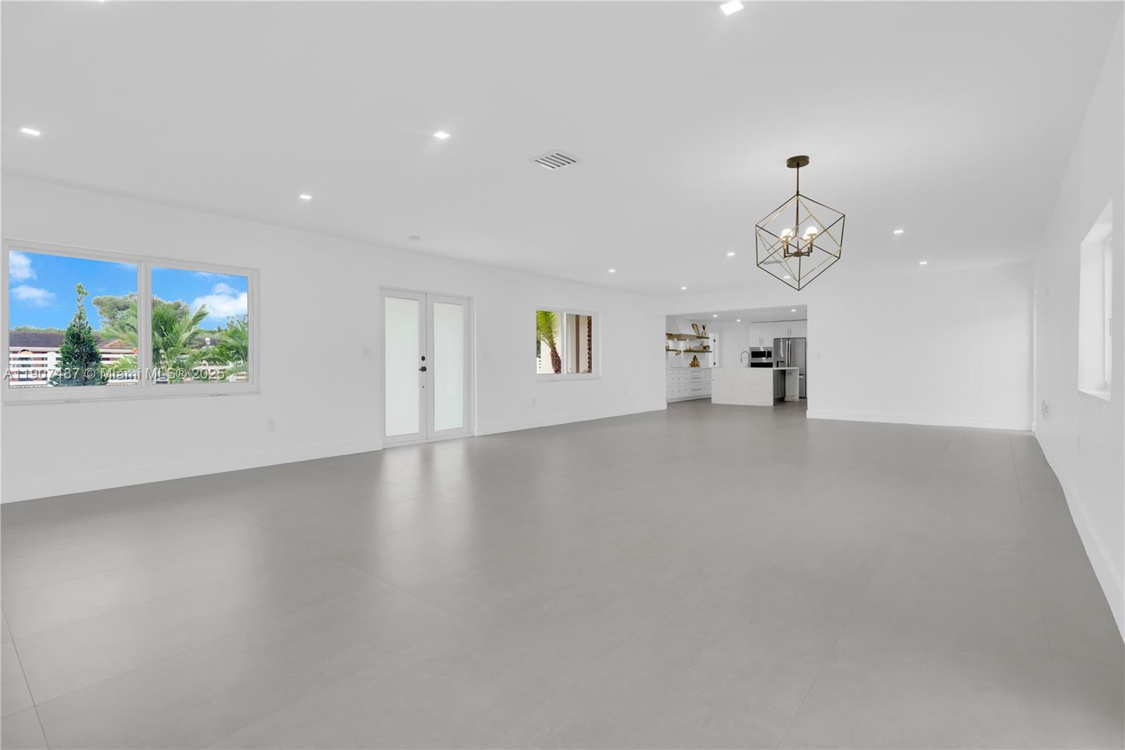 CHASE-HESSEN ESTATES - Residential