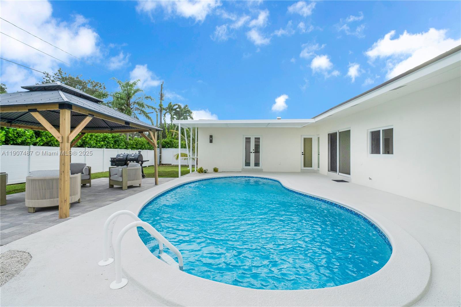 CHASE-HESSEN ESTATES - Residential