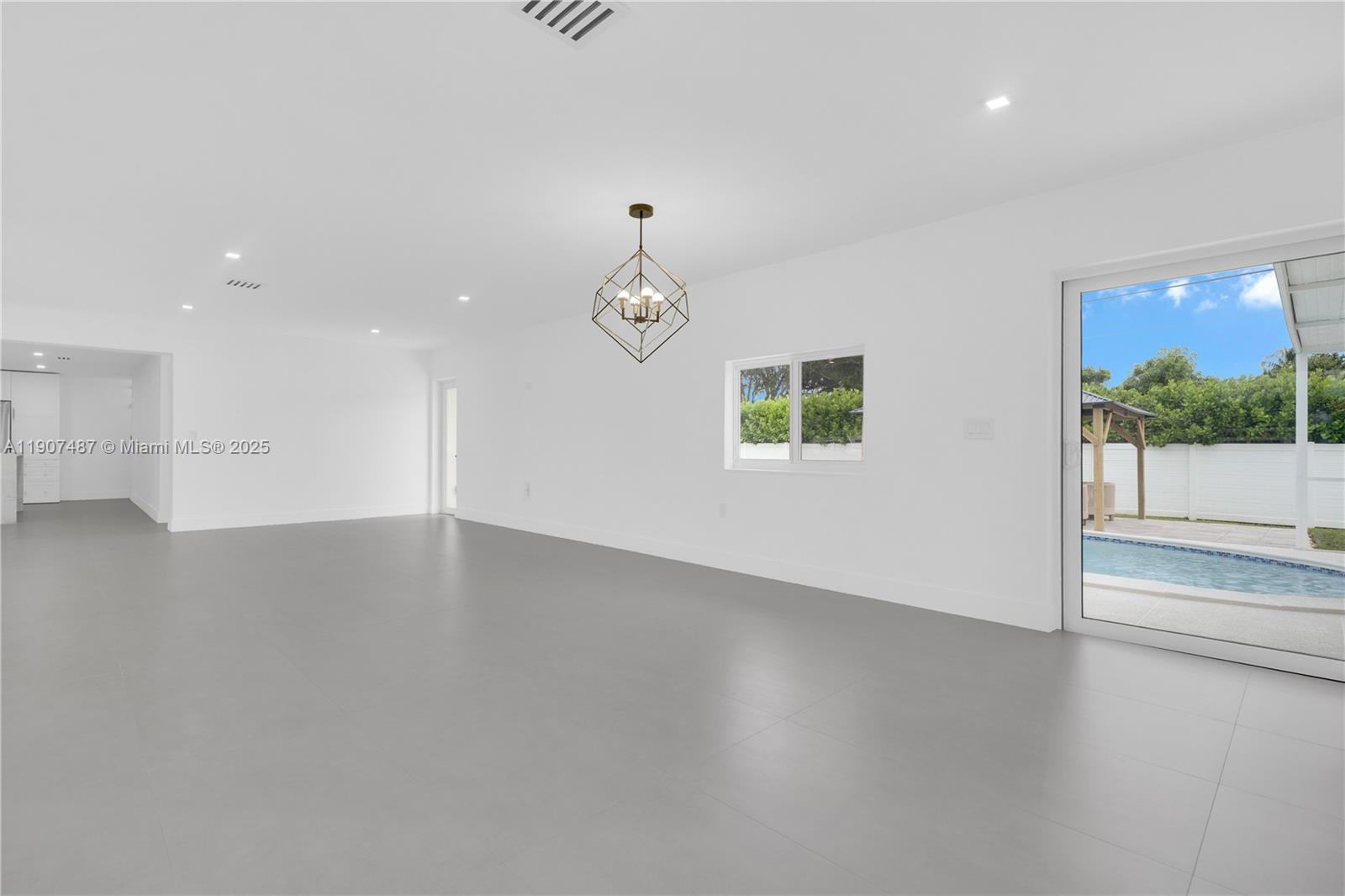 CHASE-HESSEN ESTATES - Residential