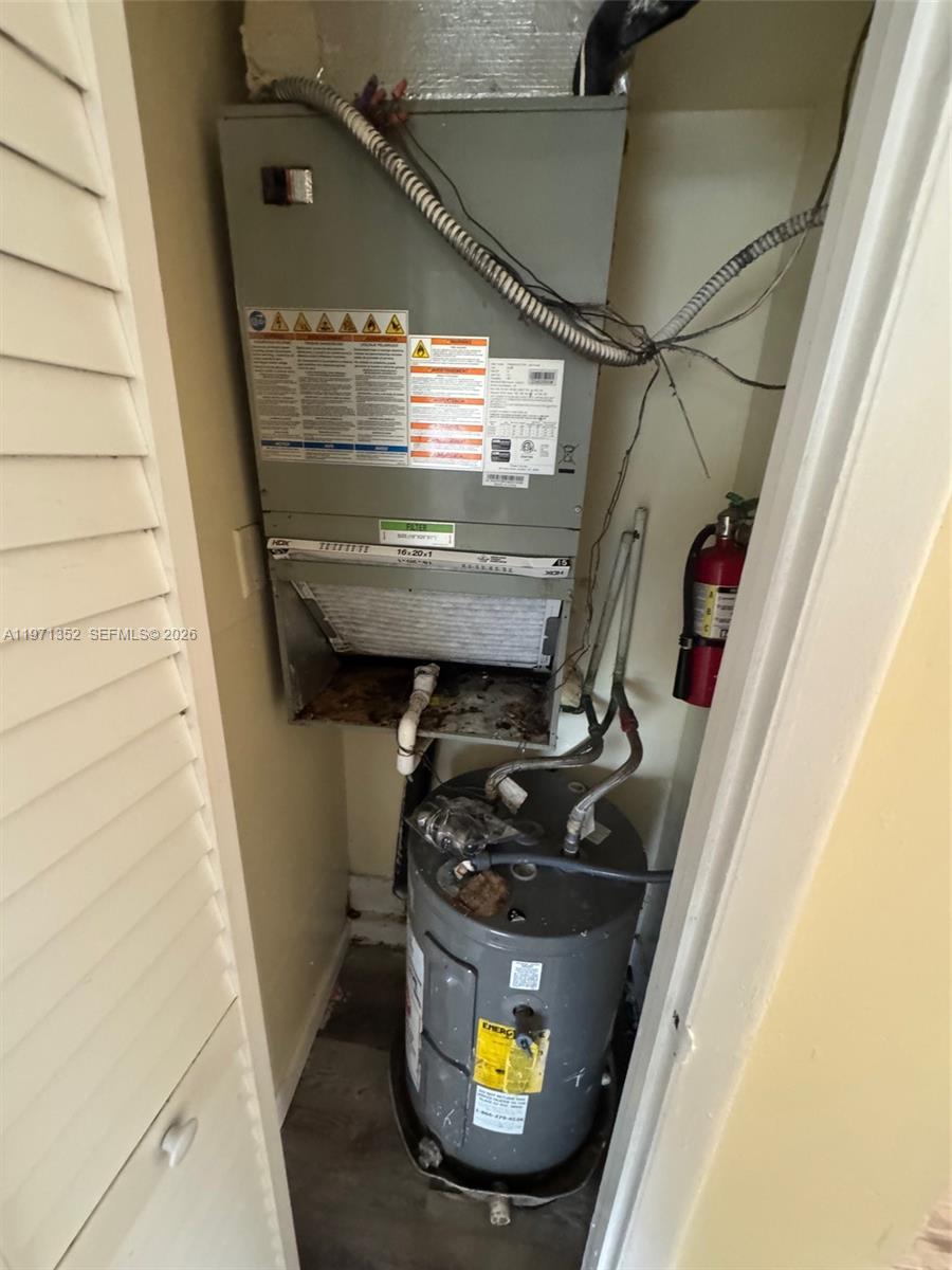 LAKE WORTH TOWN OF - Residential Income