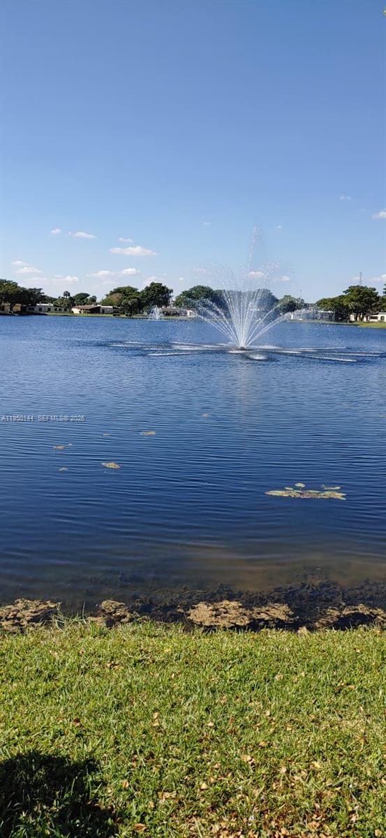 CAMBRIDGE HOUSE WEST - Residential