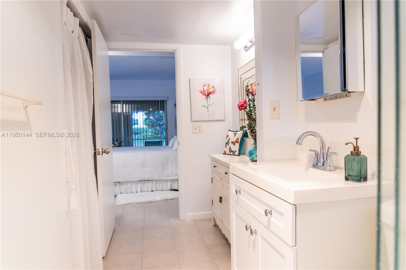 CAMBRIDGE HOUSE WEST - Residential