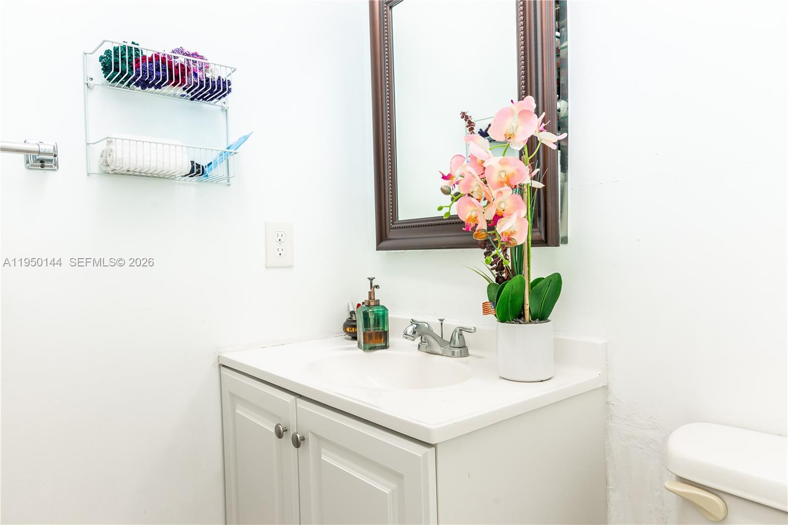 CAMBRIDGE HOUSE WEST - Residential