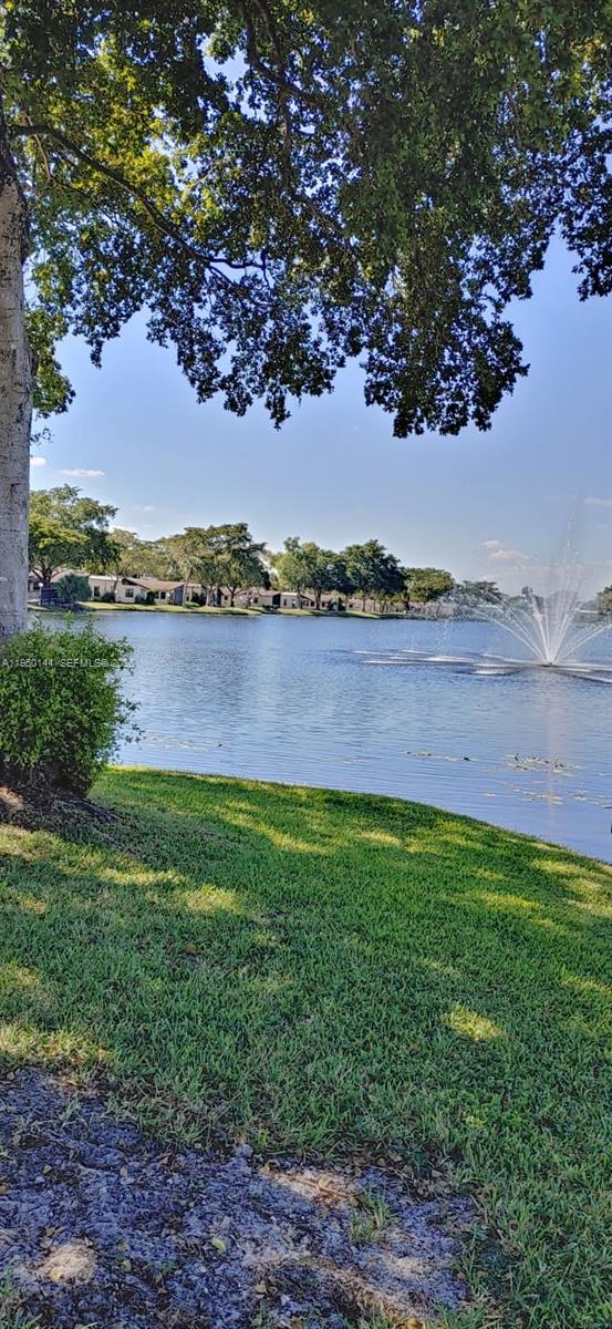 CAMBRIDGE HOUSE WEST - Residential