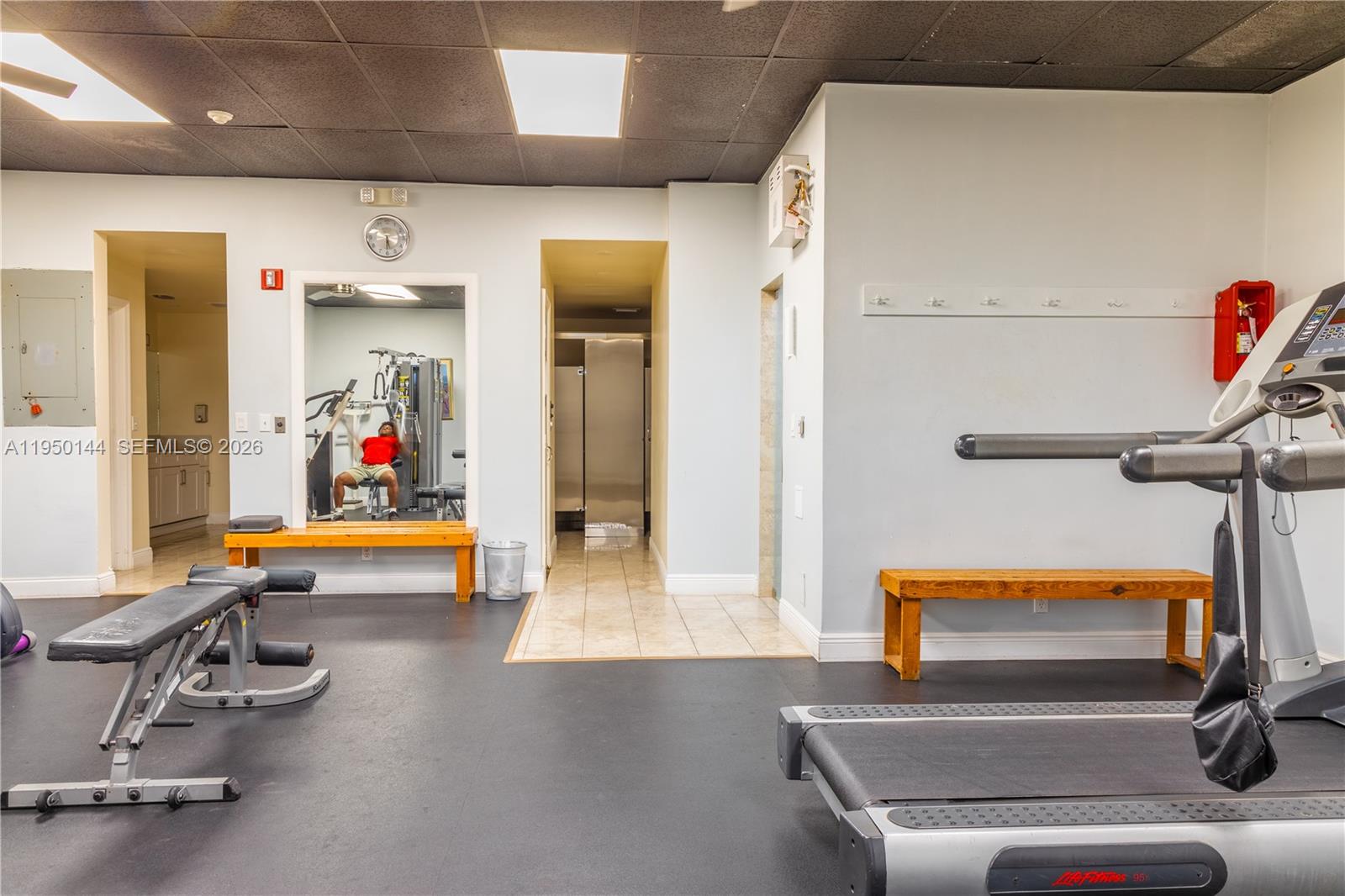 CAMBRIDGE HOUSE WEST - Residential