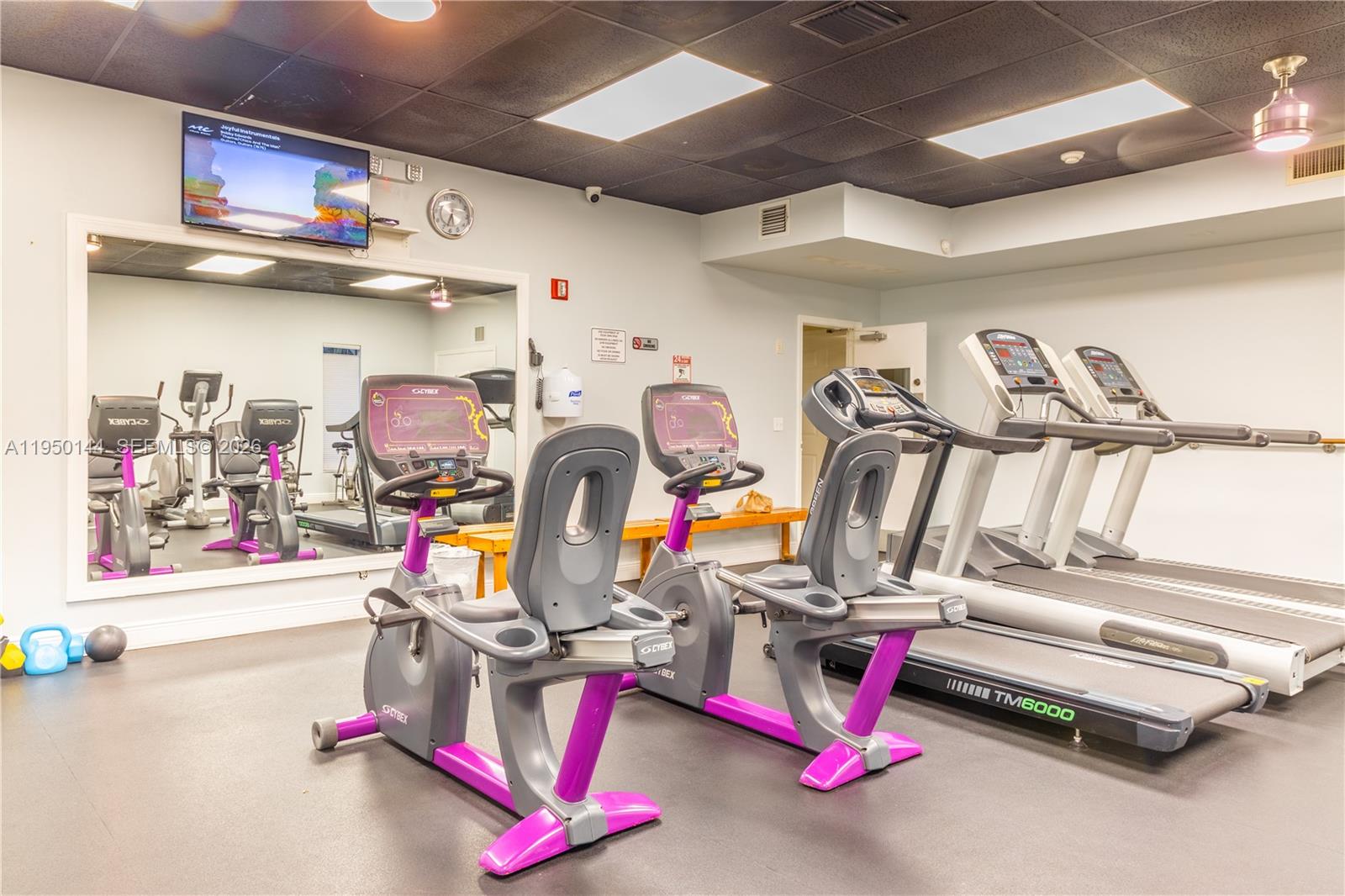 CAMBRIDGE HOUSE WEST - Residential