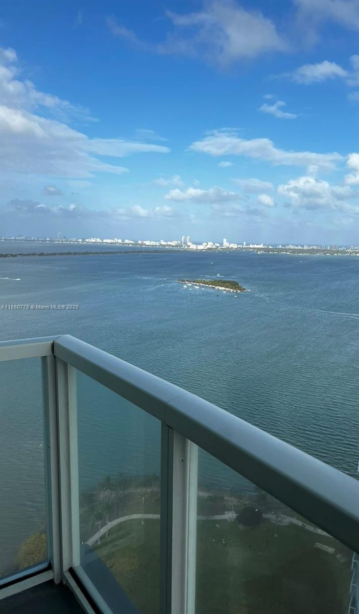 1900 N Bayshore Dr 3617