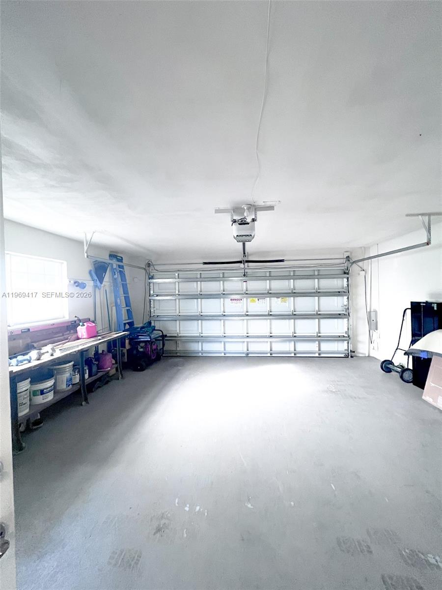 LAKE PLACID RESUB OF POR - Residential Lease