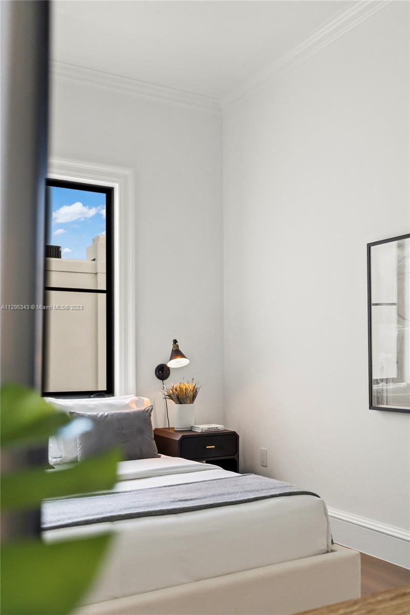 CORAL GABLES BILTMORE SEC - Residential