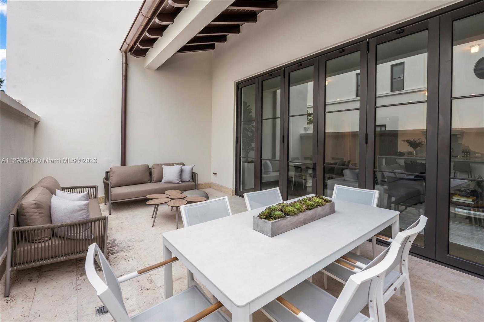 CORAL GABLES BILTMORE SEC - Residential