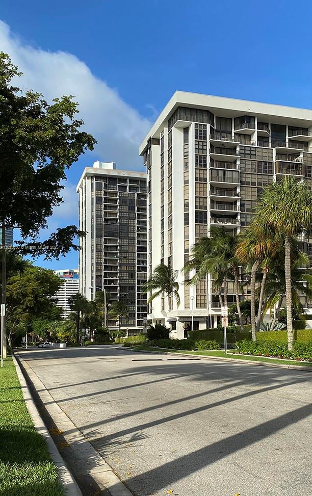 BRICKELL PLACE PHASE II C - Residential