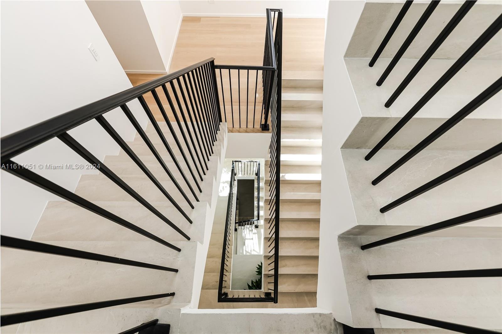 PALM TERRACE - Residential